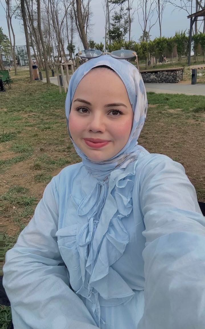 Bayrambey Karizmatik Partner Bayan Escort Safiye